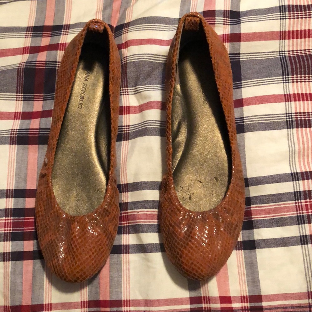 Banana Republic ballet flats
